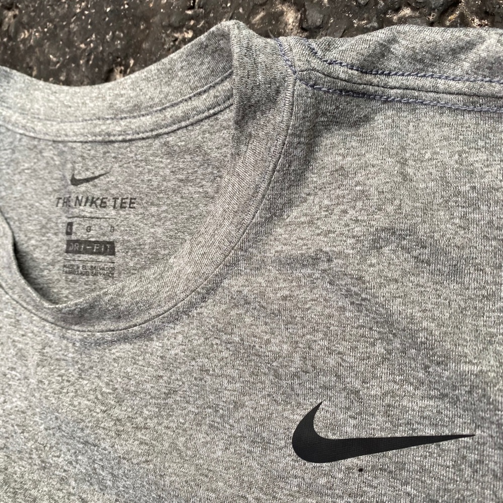 Nike Tee DRI-FIT - Picture 2 of 3